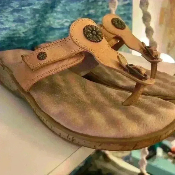 Sunflower Genuine Leather Tan Softwalk Sandals - Picture 1 of 16